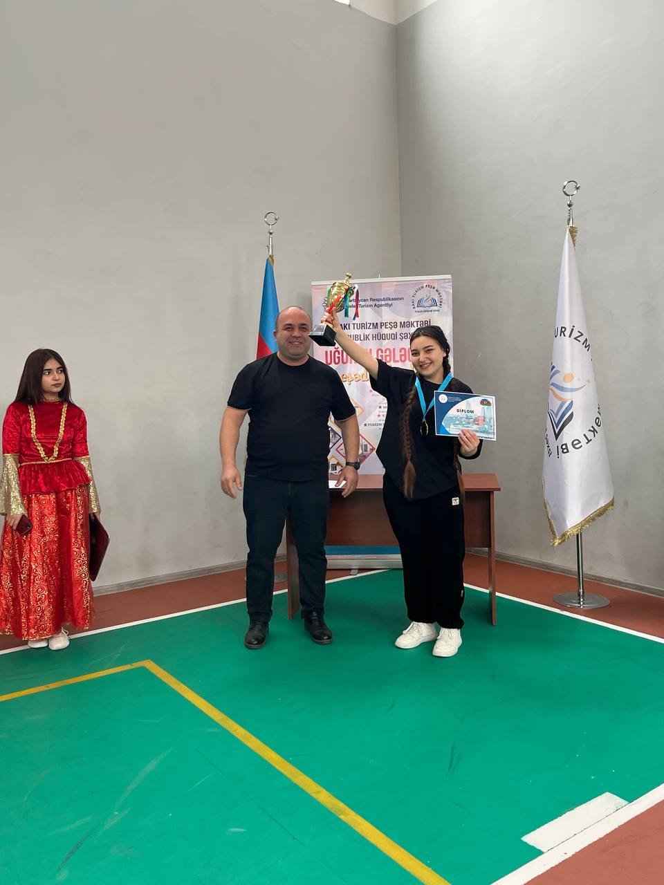 Bakı Turizm Peşə Məktəbində Zəfərin 5 illiyinə həsr edilmiş stolüstü tennis yarışı keçirilib